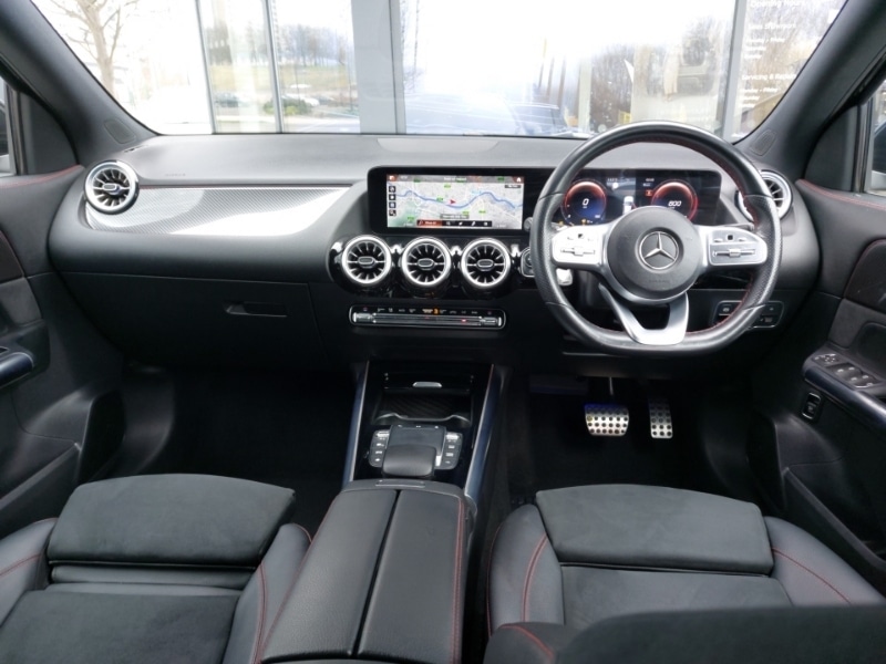 Used Mercedes-Benz GLA 2021 for sale - 77948035: Photo 2