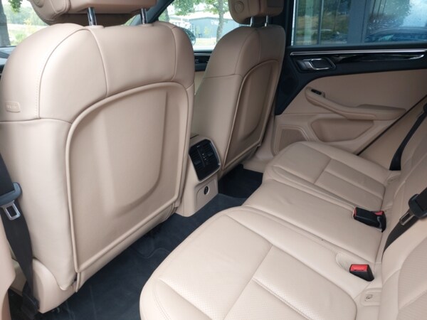 Used Porsche Macan 2019 for sale - 75732023: Photo 6