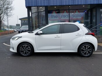 Used Toyota Yaris 2023 for sale - 77352274: Photo