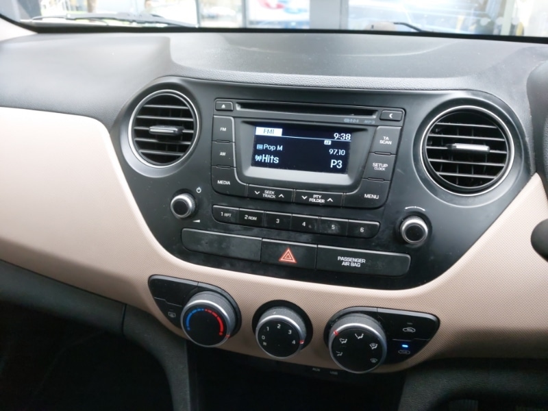Used Hyundai i10 2016 for sale - 76289513: Photo 10