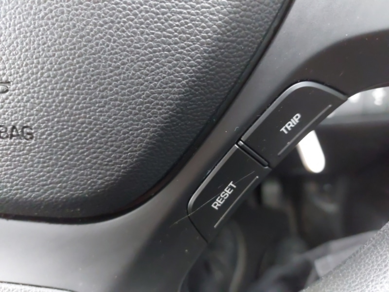 Used Hyundai i10 2016 for sale - 76289513: Photo 13