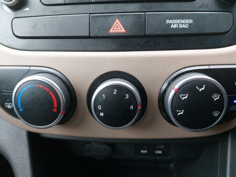 Used Hyundai i10 2016 for sale - 76289513: Photo 16