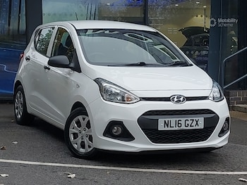 Used Hyundai i10 2016 for sale - 76289513: Photo