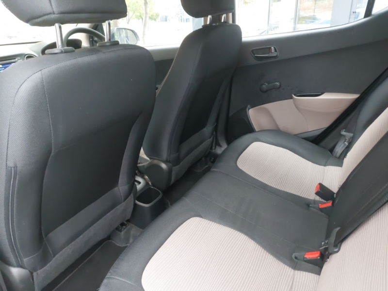 Used Hyundai i10 2016 for sale - 76289513: Photo 6