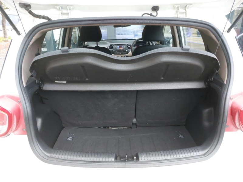 Used Hyundai i10 2016 for sale - 76289513: Photo 8