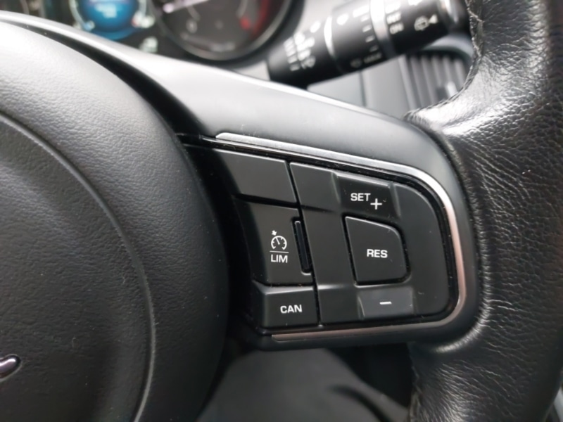 Used Jaguar E-Pace 2018 for sale - 76556249: Photo 18