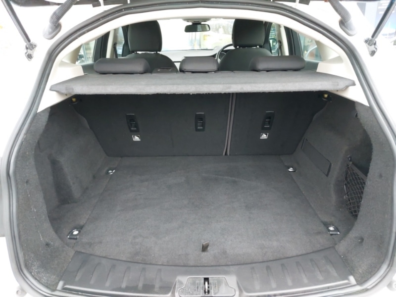 Used Jaguar E-Pace 2018 for sale - 76556249: Photo 8