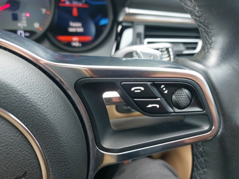 Used Porsche Macan 2019 for sale - 76721802: Photo 19