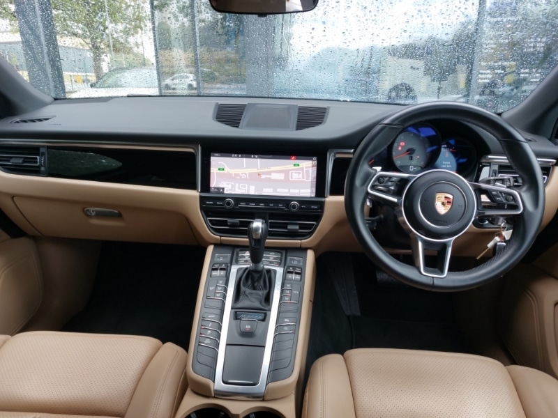 Used Porsche Macan 2019 for sale - 76721802: Photo 2