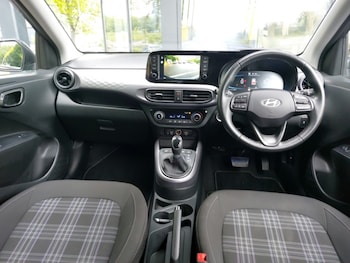 Used Hyundai i10 2024 for sale - 78642392: Photo