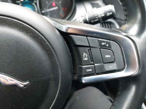 Used Jaguar E-Pace 2019 for sale - 76293924: Photo 16