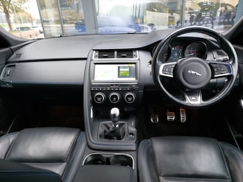 Used Jaguar E-Pace 2019 for sale - 76293924: Photo