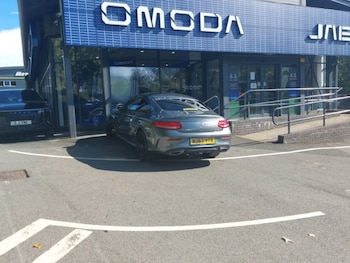 Used Mercedes-Benz C-Class 2017 for sale - 75989328: Photo