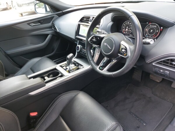 Used Jaguar XE 2019 for sale - 76208335: Photo 12