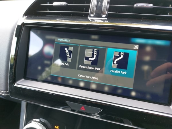 Used Jaguar XE 2019 for sale - 76208335: Photo 16
