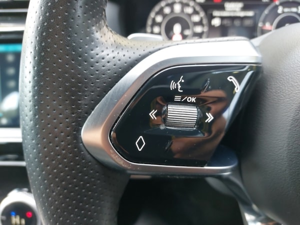Used Jaguar XE 2019 for sale - 76208335: Photo 18