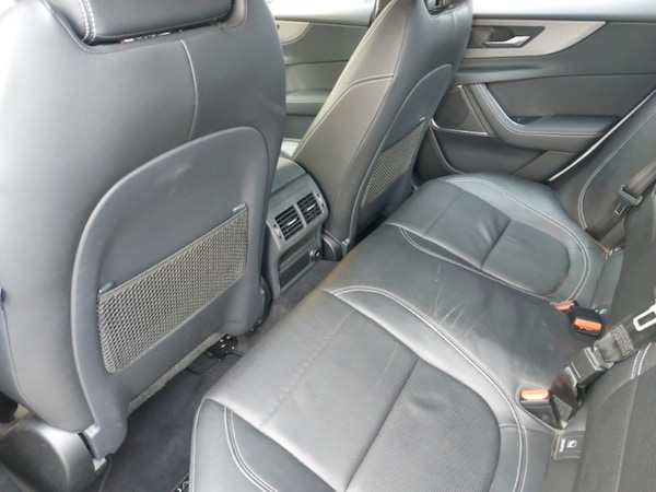 Used Jaguar XE 2019 for sale - 76208335: Photo 6