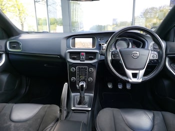 Used Volvo V40 2018 for sale - 78490516: Photo