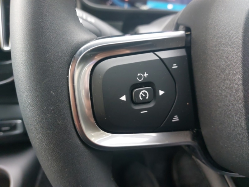 Used Volvo XC40 2025 for sale - 76135327: Photo 15