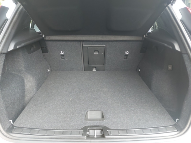 Used Volvo XC40 2025 for sale - 76135327: Photo 8