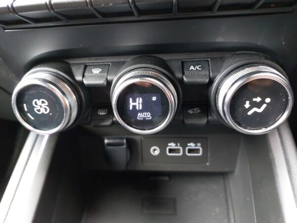 Used Renault Clio 2023 for sale - 74957125: Photo 16