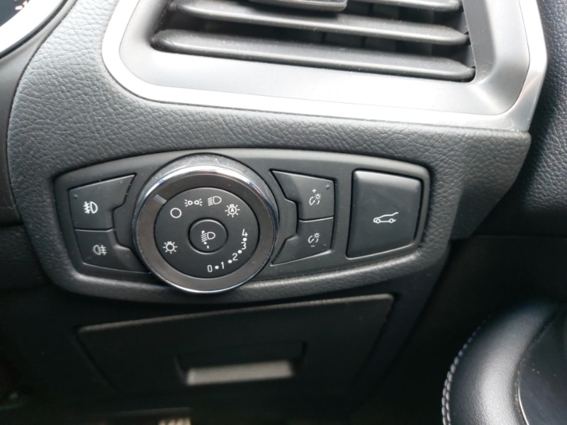 Used Ford Edge 2017 for sale - 77252300: Photo 19