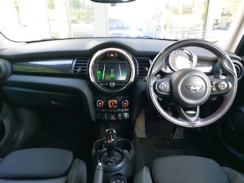 Used MINI Hatch 2018 for sale - 78498732: Photo