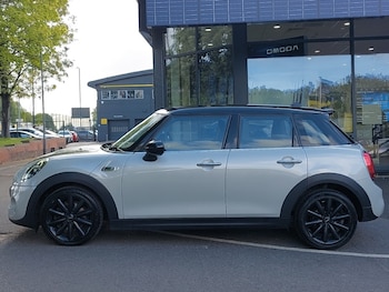 Used MINI Hatch 2018 for sale - 78498732: Photo