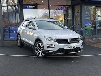 Used Volkswagen T-Roc 2021 for sale - 76779892: Photo