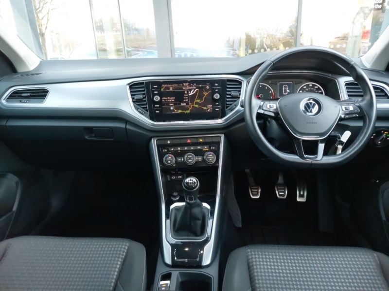 Used Volkswagen T-Roc 2021 for sale - 76779892: Photo 2