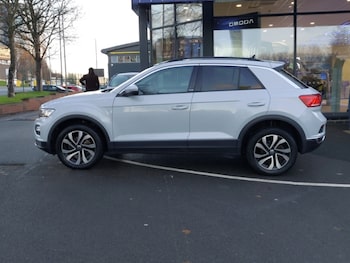 Used Volkswagen T-Roc 2021 for sale - 76779892: Photo