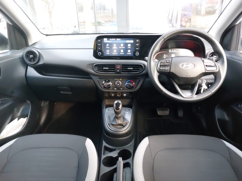 Used Hyundai i10 2023 for sale - 77265000: Photo 2