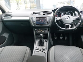 Used Volkswagen Tiguan 2016 for sale - 76165900: Photo 2