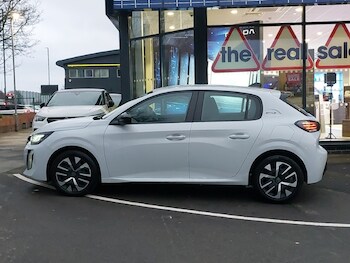 Used Peugeot 208 2025 for sale - 77419277: Photo