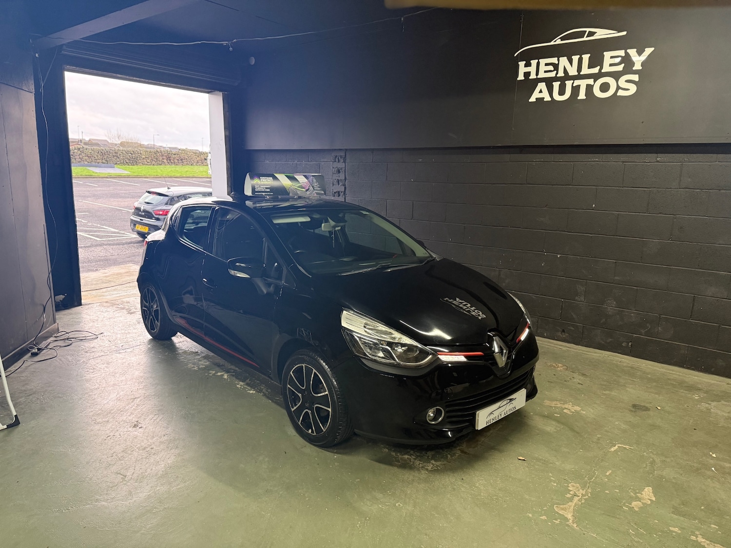 Used Renault Clio 2013 for sale - 76974657: Photo 2