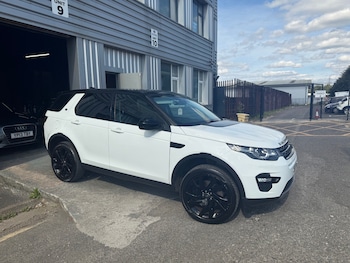 Used Land Rover Discovery Sport 2017 for sale - 79478537: Photo