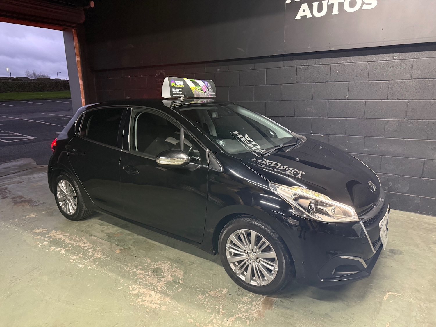 Used Peugeot 208 2016 for sale - 76897222: Photo 6