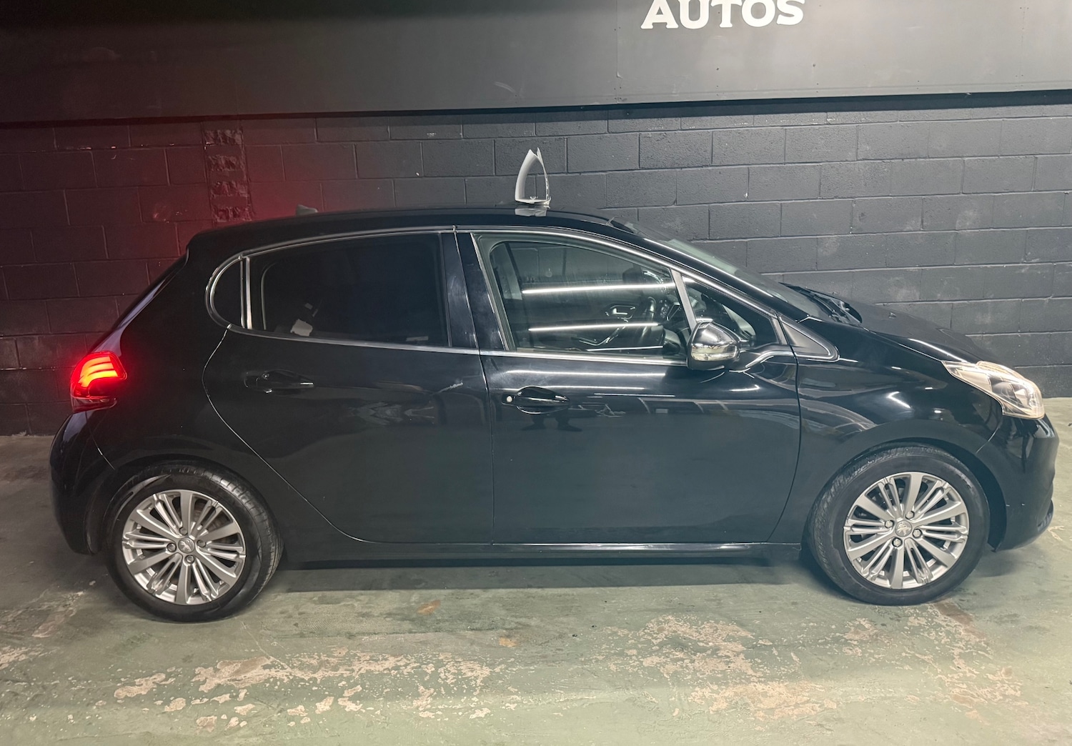 Used Peugeot 208 2016 for sale - 76897222: Photo 7