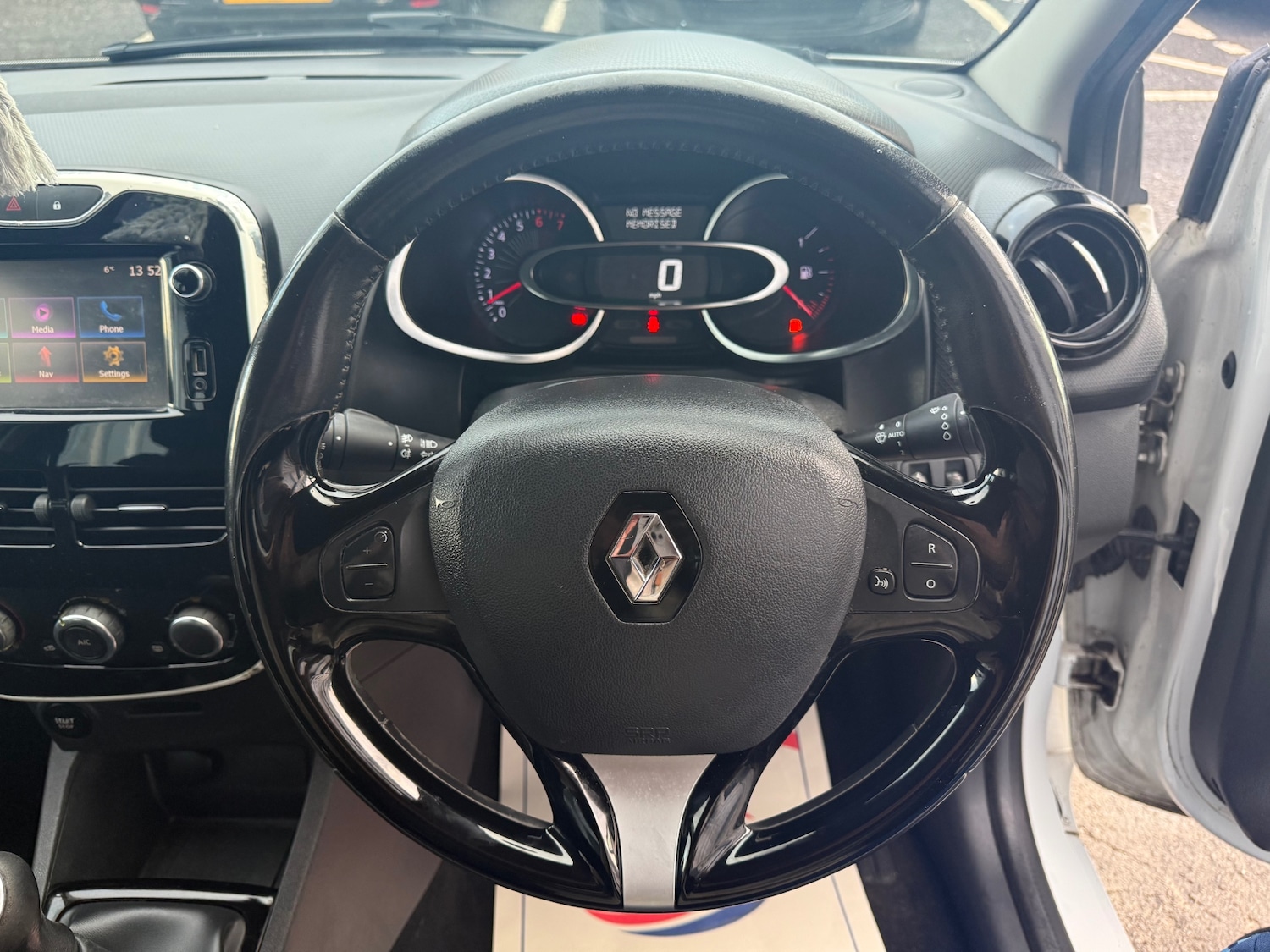 Used Renault Clio 2016 for sale - 76974619: Photo 18