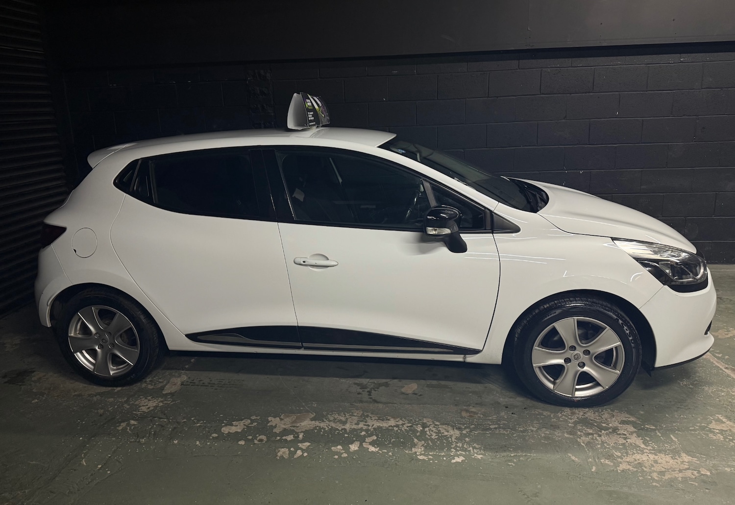 Used Renault Clio 2016 for sale - 76974619: Photo 3