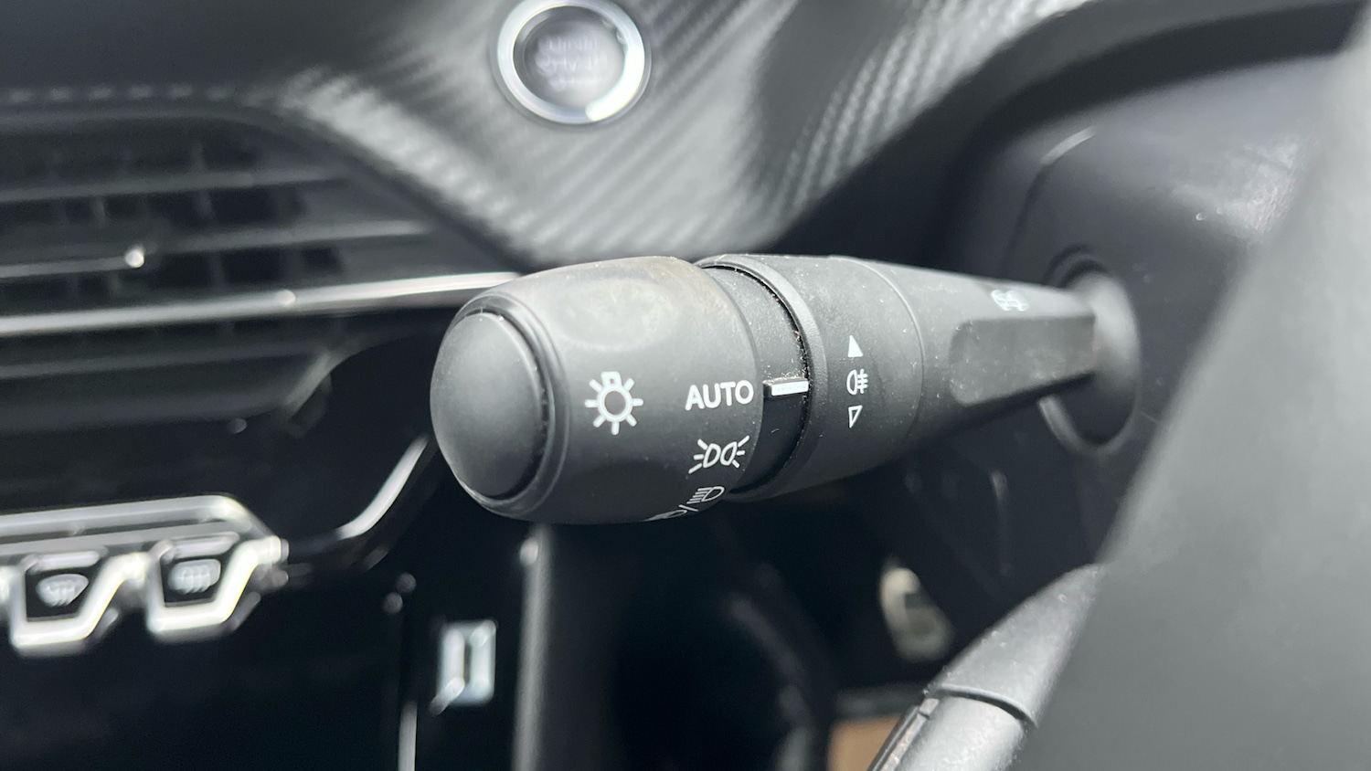 Used Peugeot 2008 2023 for sale - 76466002: Photo 24