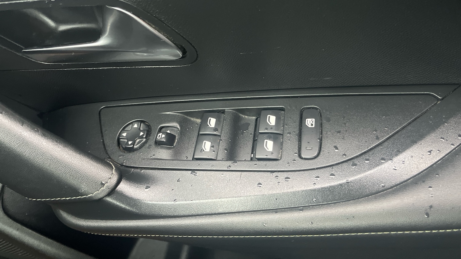 Used Peugeot 2008 2023 for sale - 77312188: Photo 28