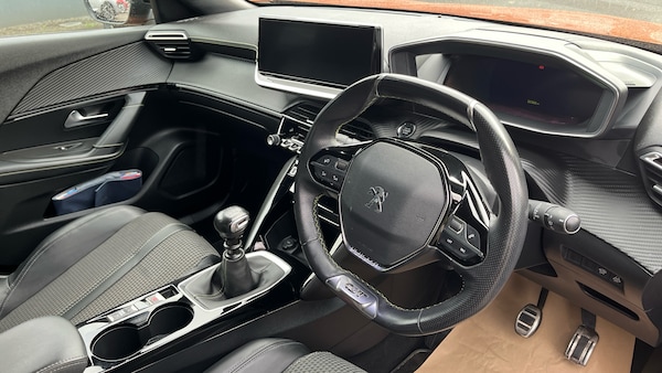Used Peugeot 2008 2021 for sale - 76330318: Photo 11