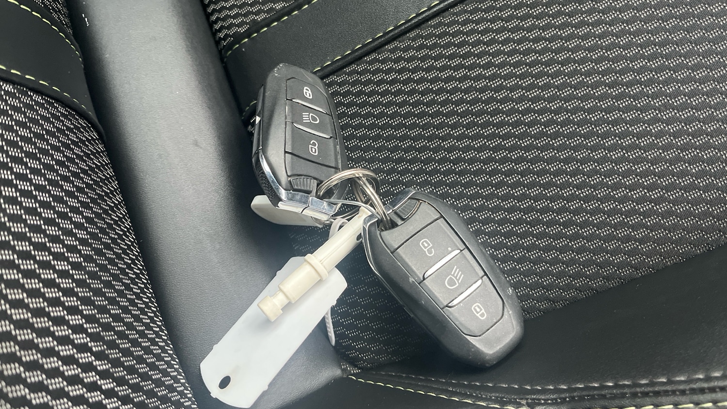 Used Peugeot 2008 2023 for sale - 76476346: Photo 20