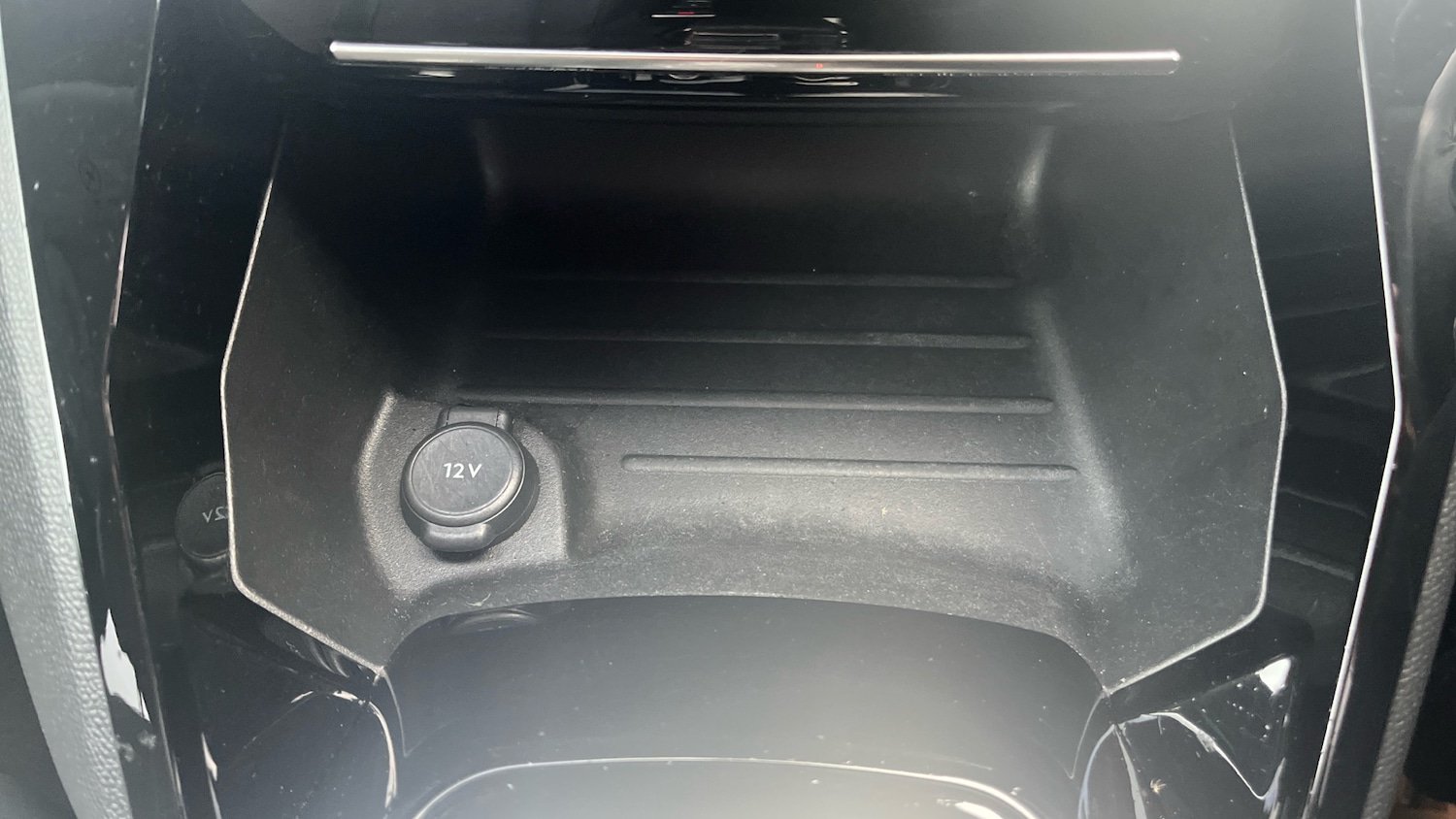 Used Peugeot 2008 2022 for sale - 76653073: Photo 32