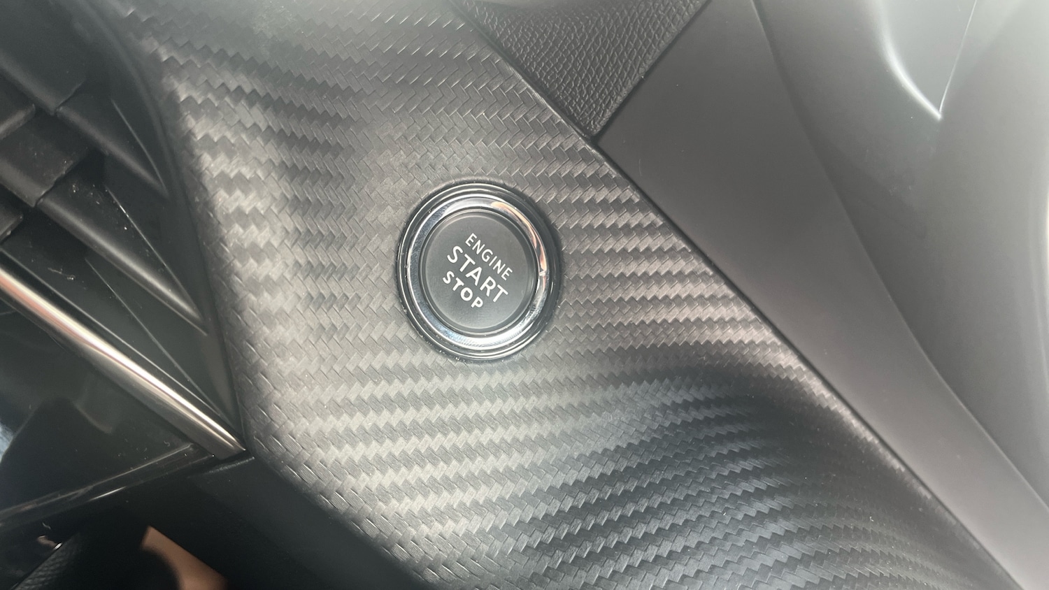 Used Peugeot 2008 2022 for sale - 76653073: Photo 41