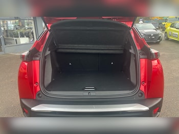 Used Peugeot 2008 2022 for sale - 76653073: Photo