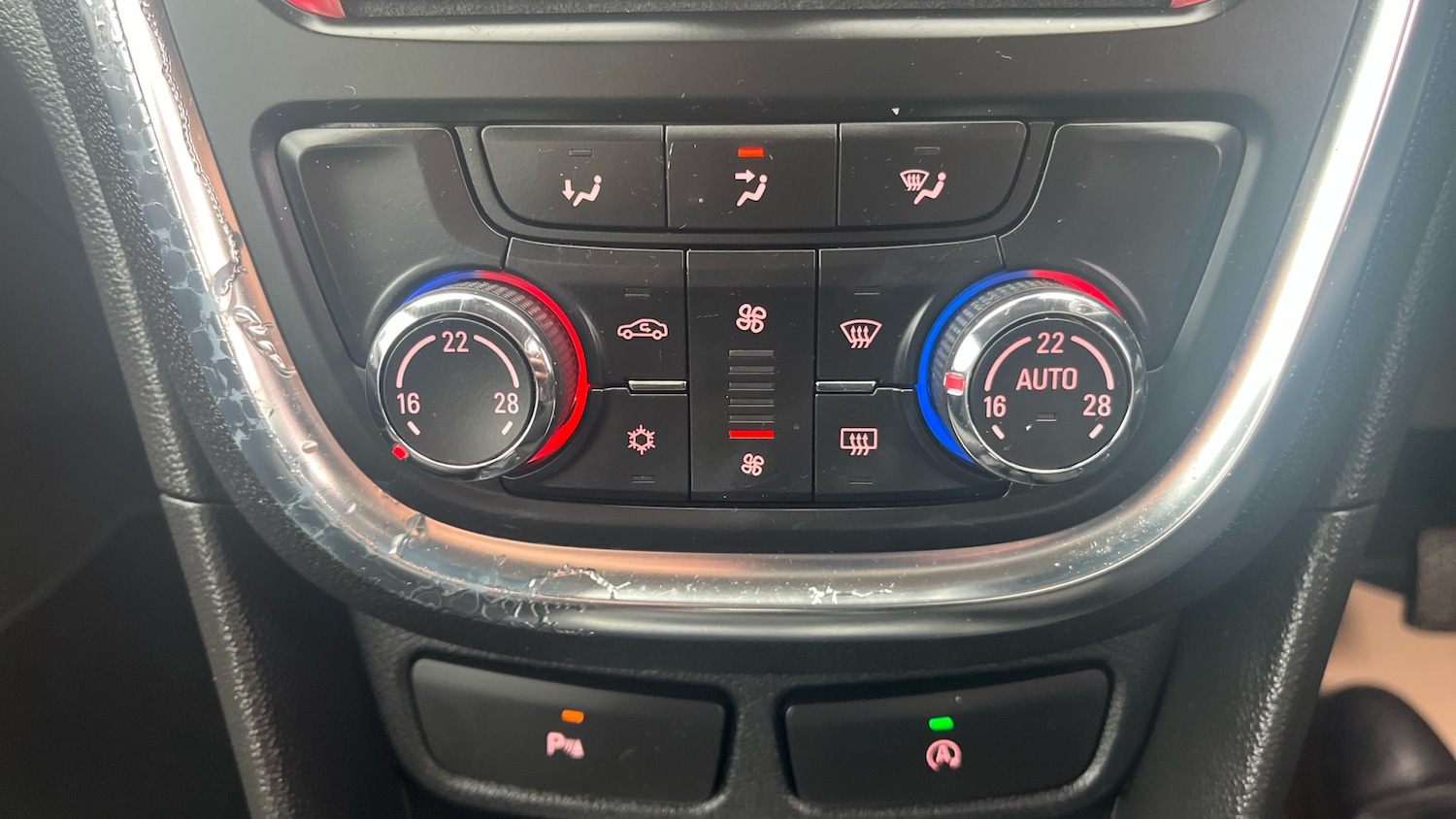 Used Vauxhall Mokka 2016 for sale - 76588932: Photo 32