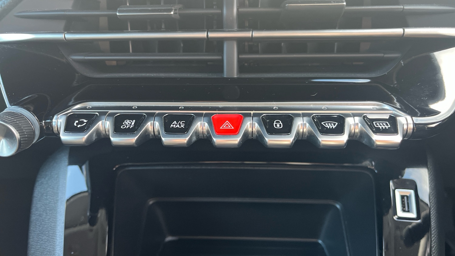 Used Peugeot 208 2023 for sale - 76709986: Photo 32