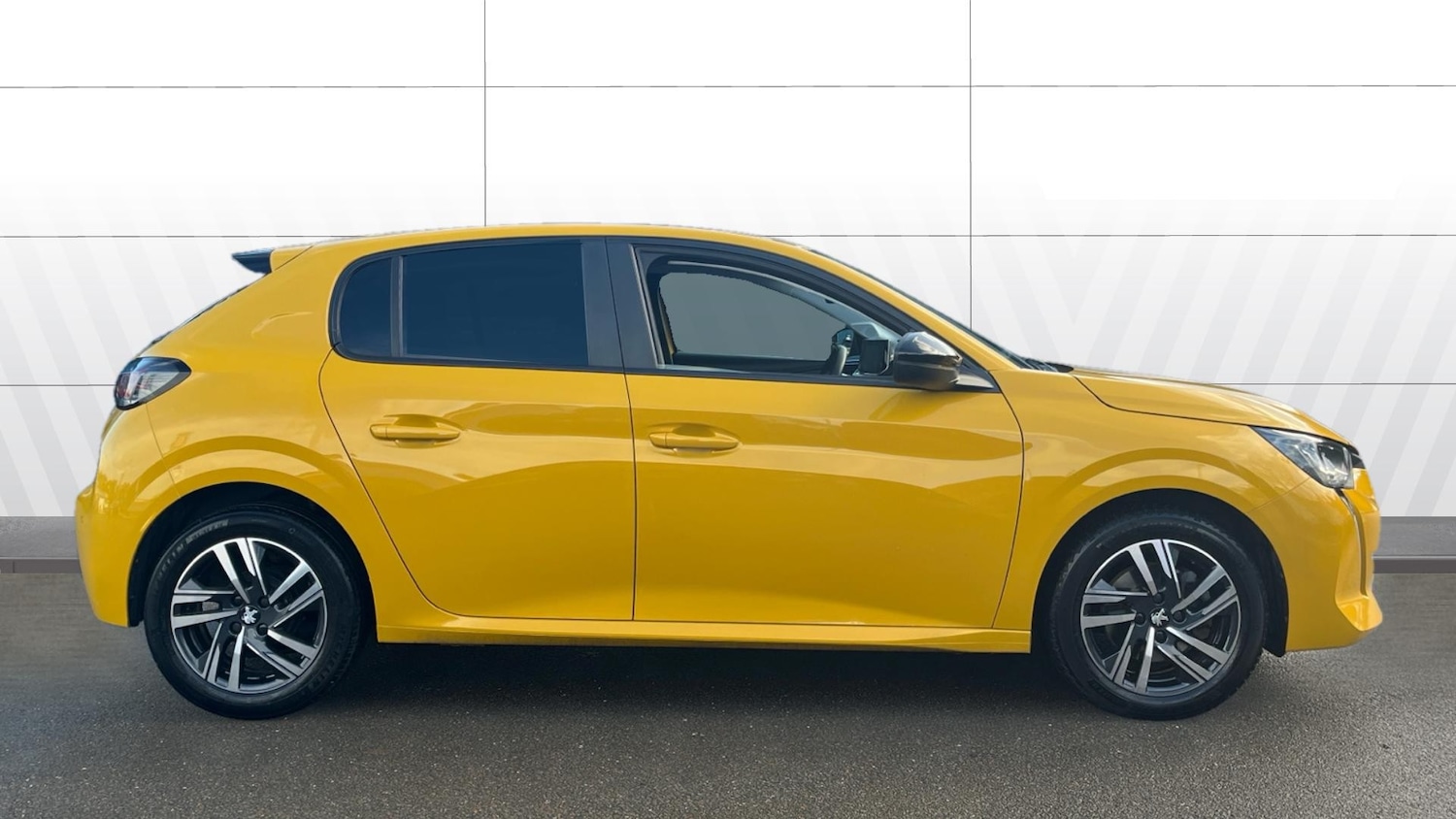 Used Peugeot 208 2023 for sale - 76709986: Photo 5